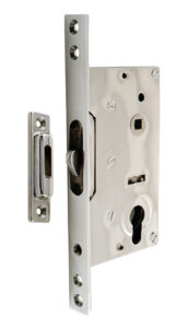 Serratura con scontro