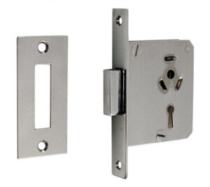 Serratura con scontro e 2 chiavi